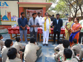 విద్యార్థులు నైతిక విలువలతో ముందుకు నడవాలి